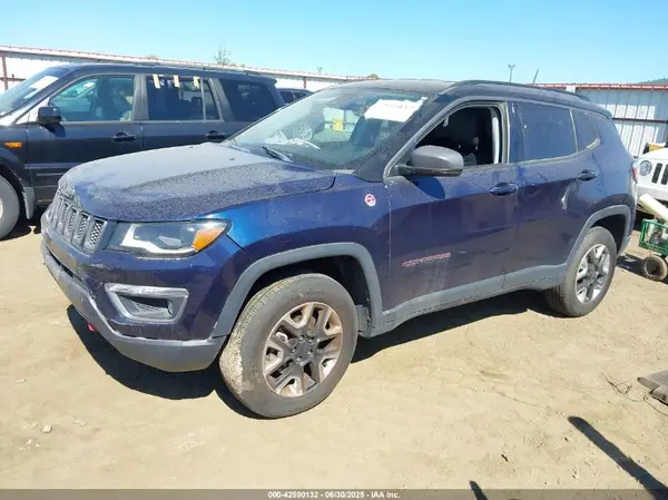 3C4NJDDB1HT627603 2017 JEEP COMPASS - Image 2