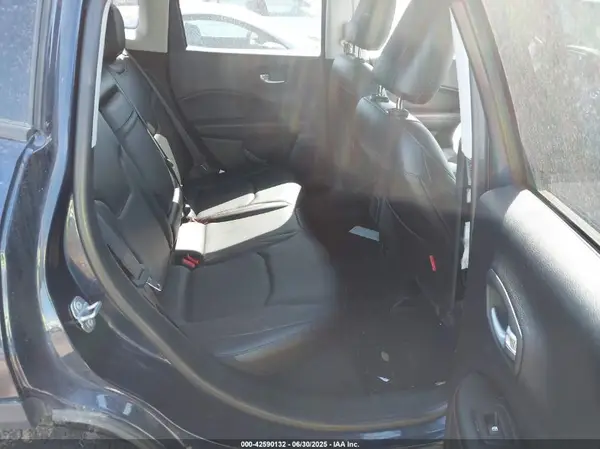 3C4NJDDB1HT627603 2017 JEEP COMPASS - Image 8