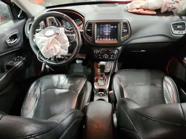 3C4NJDDB1HT647043 2017 JEEP COMPASS - Image 8