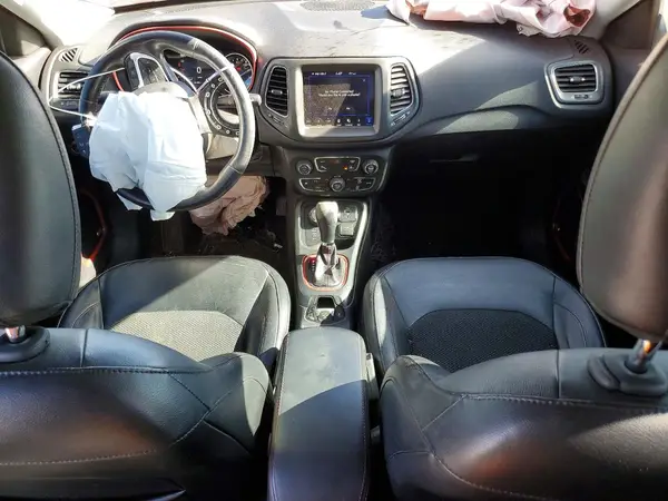 3C4NJDDB1HT667969 2017 JEEP COMPASS - Image 8