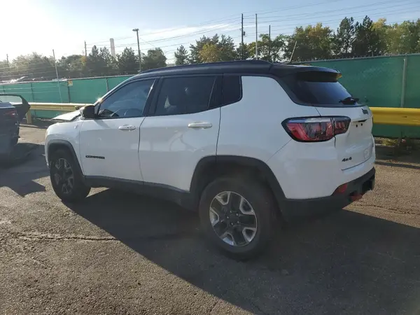 3C4NJDDB1JT129035 2018 JEEP COMPASS - Image 2