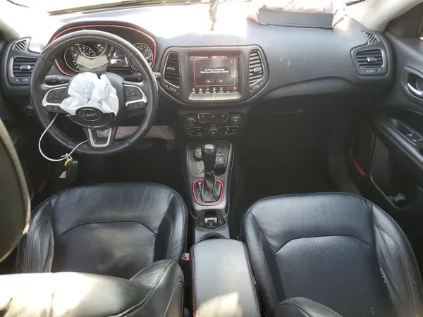 3C4NJDDB1JT129035 2018 JEEP COMPASS - Image 8
