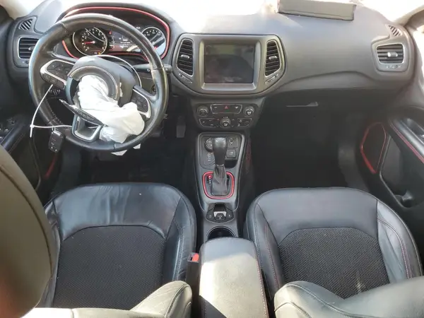 3C4NJDDB1JT129746 2018 JEEP COMPASS - Image 8
