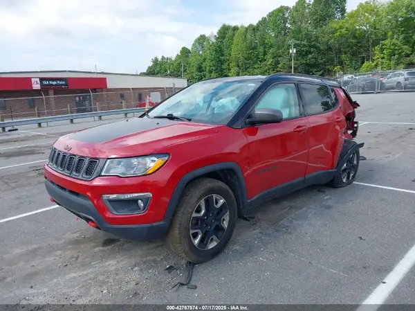 3C4NJDDB1JT130296 2018 JEEP COMPASS - Image 2