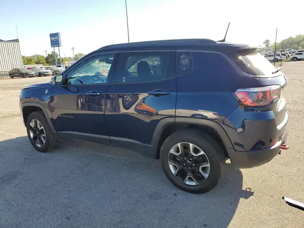 3C4NJDDB1JT146787 2018 JEEP COMPASS - Image 2