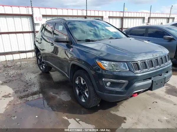 3C4NJDDB1JT156459 2018 JEEP COMPASS - Image 1