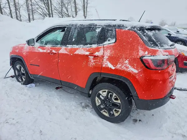 3C4NJDDB1JT199022 2018 JEEP COMPASS - Image 2