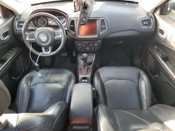 3C4NJDDB1JT206762 2018 JEEP COMPASS - Image 8