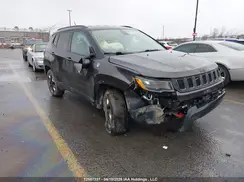 3C4NJDDB1JT255492 2018 JEEP COMPASS