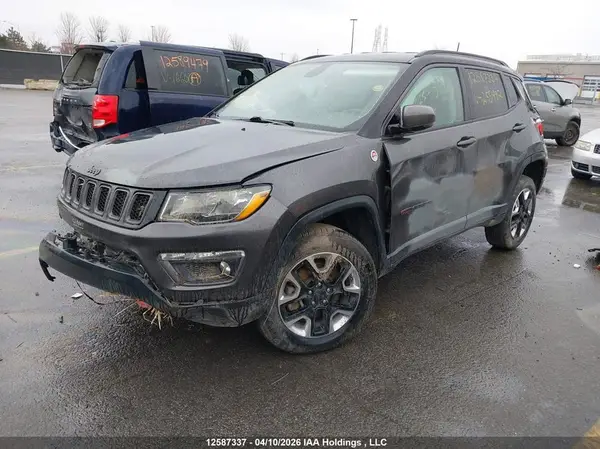 3C4NJDDB1JT255492 2018 JEEP COMPASS - Image 2