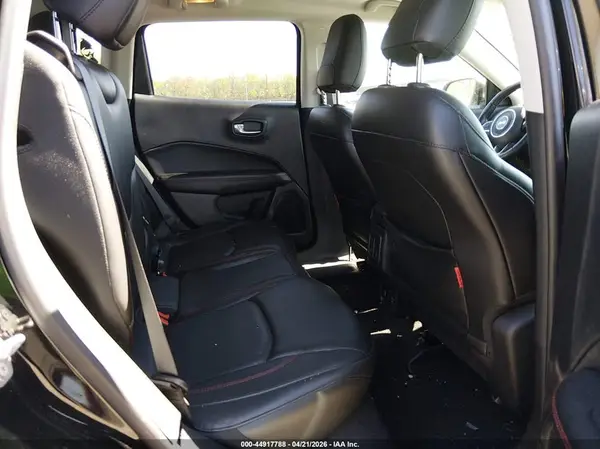 3C4NJDDB1JT343359 2018 JEEP COMPASS - Image 8