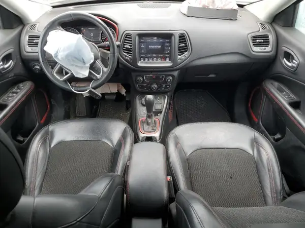 3C4NJDDB1JT376829 2018 JEEP COMPASS - Image 8