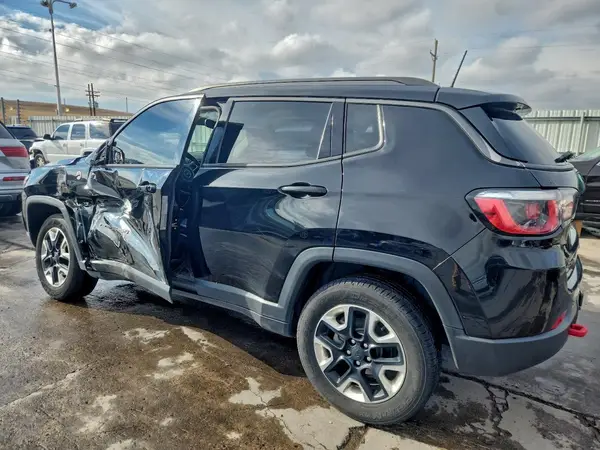3C4NJDDB1JT419291 2018 JEEP COMPASS - Image 2