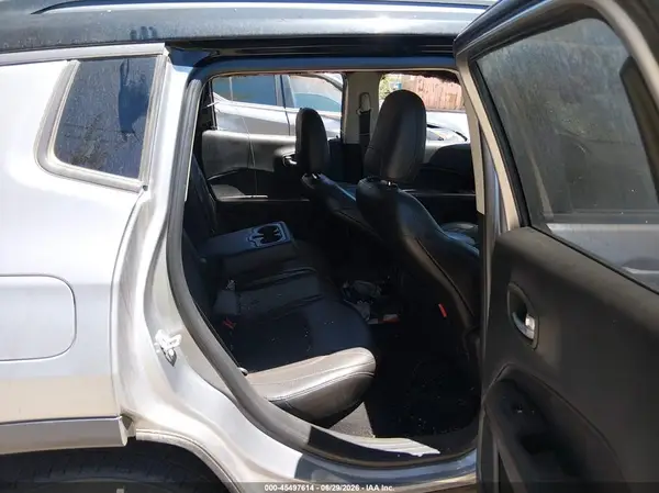 3C4NJDDB1JT441615 2018 JEEP COMPASS - Image 8