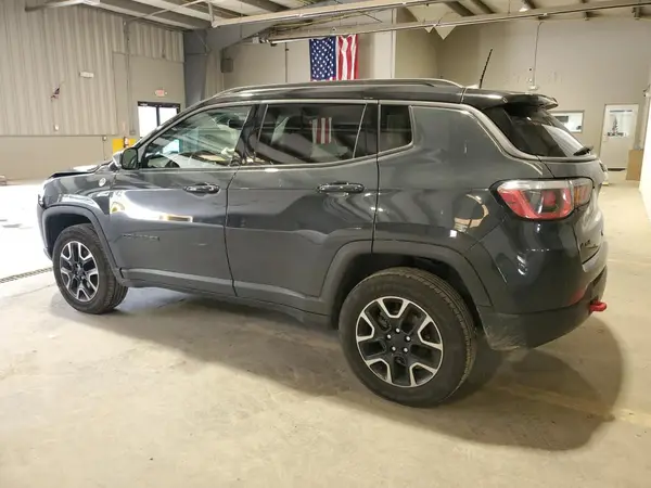 3C4NJDDB1JT457751 2018 JEEP COMPASS - Image 2