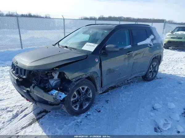 3C4NJDDB1JT463694 2018 JEEP COMPASS - Image 2