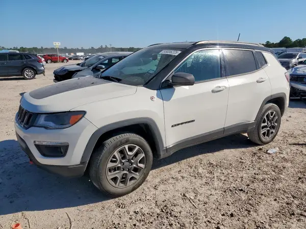 3C4NJDDB1JT482617 2018 JEEP COMPASS