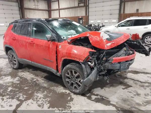 3C4NJDDB1JT501523 2018 JEEP COMPASS - Image 1