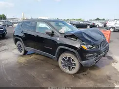 3C4NJDDB1KT592617 2019 JEEP COMPASS