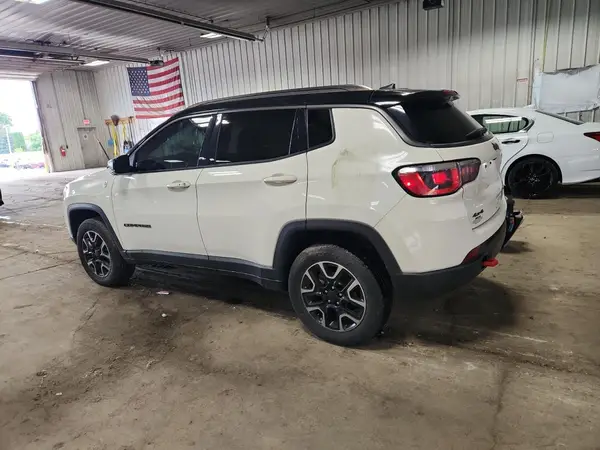 3C4NJDDB1KT618102 2019 JEEP COMPASS - Image 2