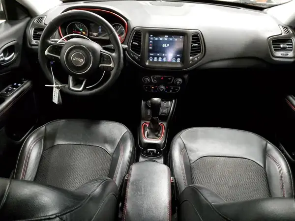 3C4NJDDB1KT618892 2019 JEEP COMPASS - Image 8