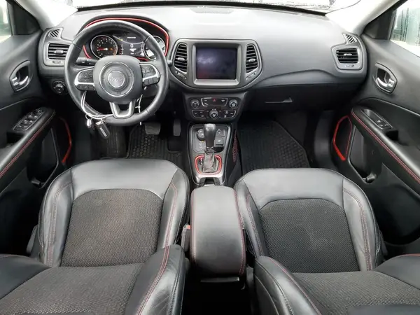 3C4NJDDB1KT622389 2019 JEEP COMPASS - Image 8