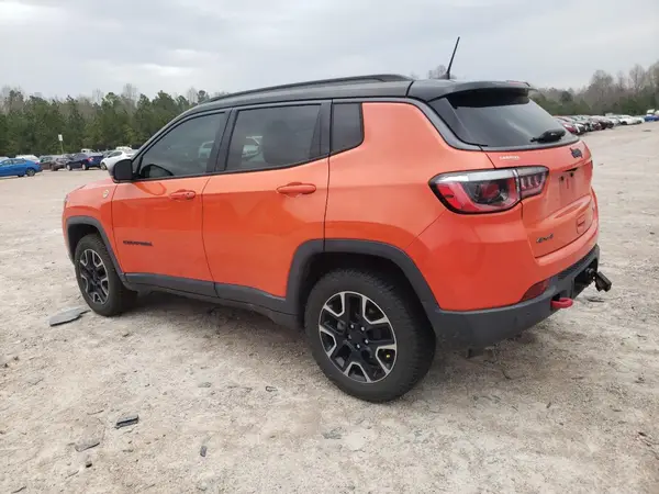 3C4NJDDB1KT628662 2019 JEEP COMPASS - Image 2