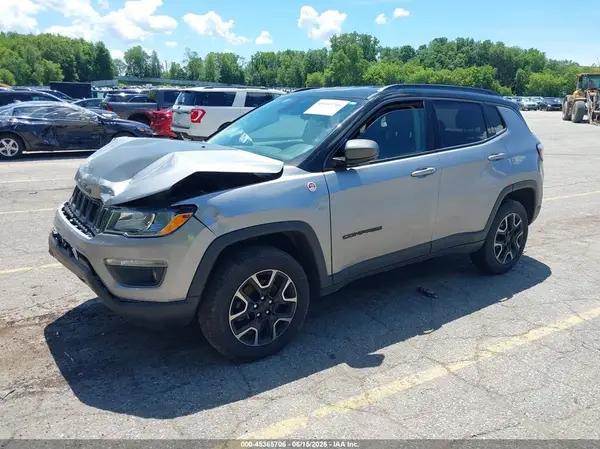 3C4NJDDB1KT645249 2019 JEEP COMPASS - Image 2