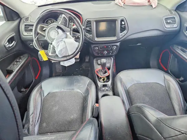 3C4NJDDB1KT650175 2019 JEEP COMPASS - Image 8