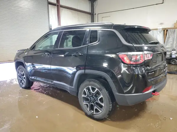 3C4NJDDB1KT660608 2019 JEEP COMPASS - Image 2