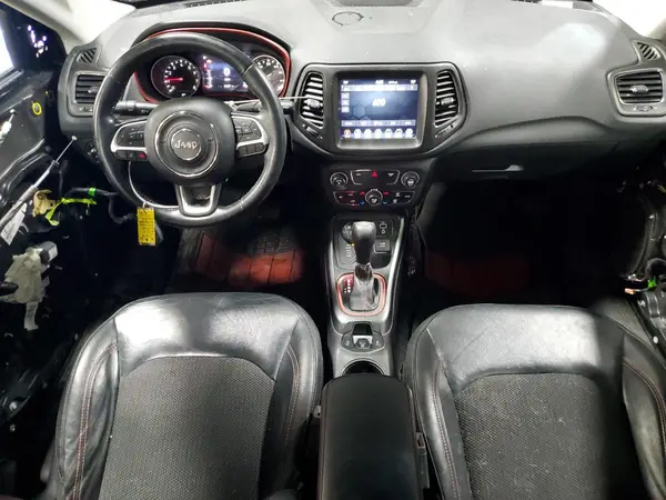 3C4NJDDB1KT660608 2019 JEEP COMPASS - Image 8