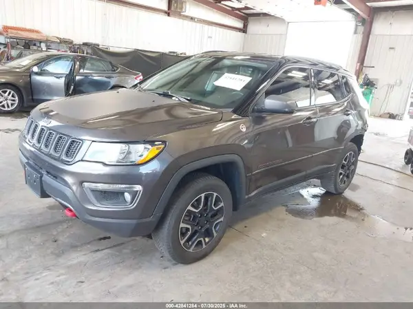 3C4NJDDB1KT690336 2019 JEEP COMPASS - Image 2