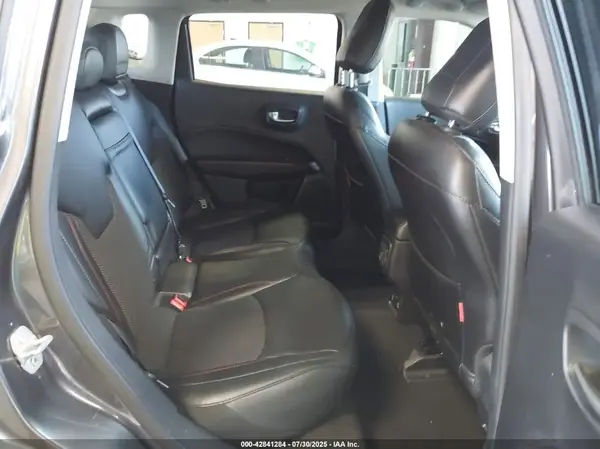 3C4NJDDB1KT690336 2019 JEEP COMPASS - Image 8