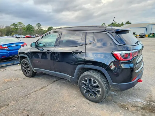 3C4NJDDB1KT690725 2019 JEEP COMPASS - Image 2