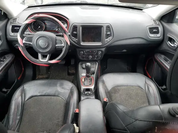 3C4NJDDB1KT721827 2019 JEEP COMPASS - Image 8