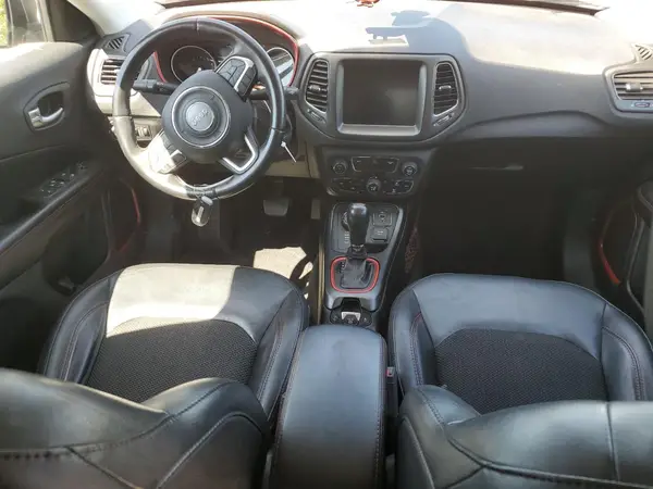 3C4NJDDB1KT722170 2019 JEEP COMPASS - Image 8
