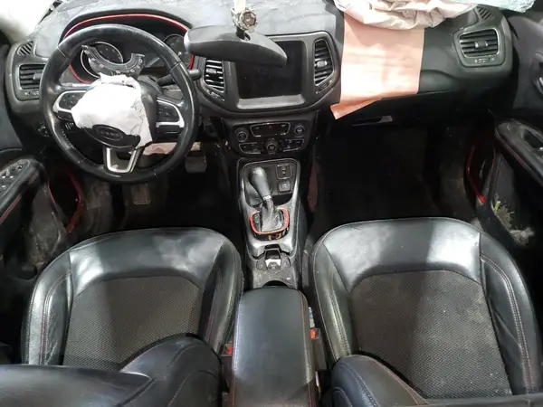 3C4NJDDB1KT722427 2019 JEEP COMPASS - Image 8