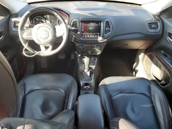 3C4NJDDB1KT727756 2019 JEEP COMPASS - Image 8