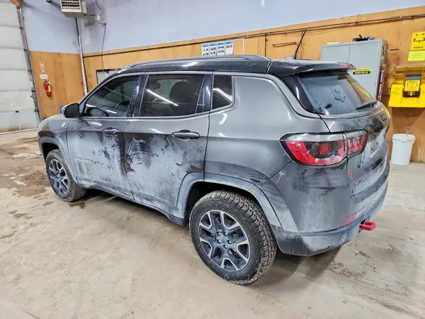 3C4NJDDB1KT747733 2019 JEEP COMPASS - Image 2