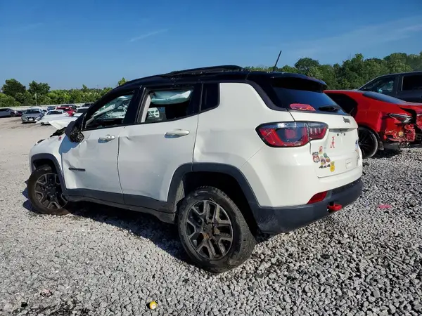 3C4NJDDB1KT748008 2019 JEEP COMPASS - Image 2