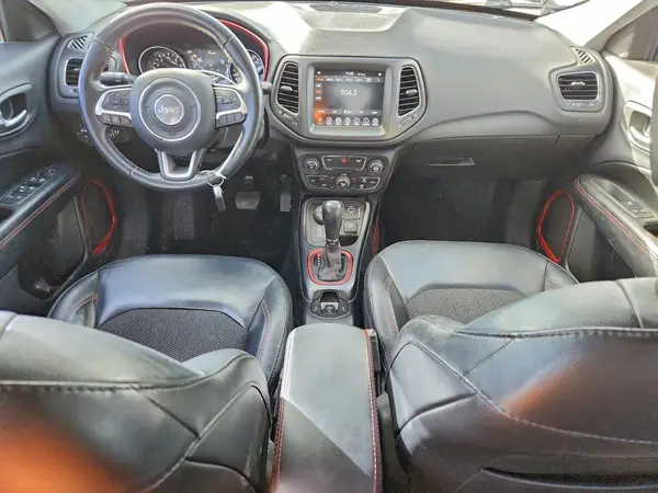 3C4NJDDB1KT748249 2019 JEEP COMPASS - Image 8