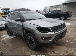 3C4NJDDB1KT759770 2019 JEEP COMPASS