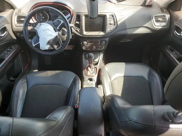 3C4NJDDB1KT766623 2019 JEEP COMPASS - Image 8
