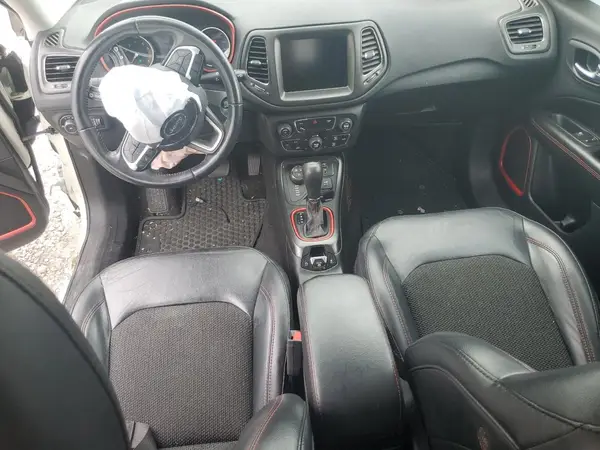 3C4NJDDB1KT781333 2019 JEEP COMPASS - Image 8
