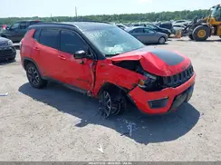 3C4NJDDB1KT793885 2019 JEEP COMPASS