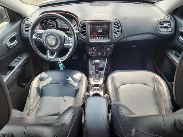 3C4NJDDB1KT805520 2019 JEEP COMPASS - Image 8
