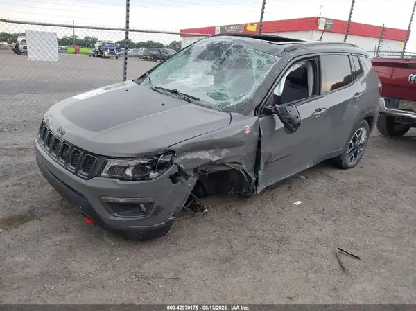 3C4NJDDB1LT160790 2020 JEEP COMPASS - Image 2