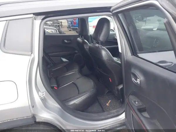 3C4NJDDB1LT163270 2020 JEEP COMPASS - Image 8