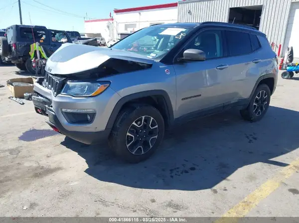 3C4NJDDB1LT202889 2020 JEEP COMPASS - Image 2