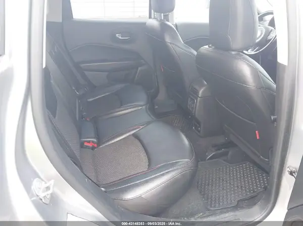 3C4NJDDB1LT208188 2020 JEEP COMPASS - Image 8